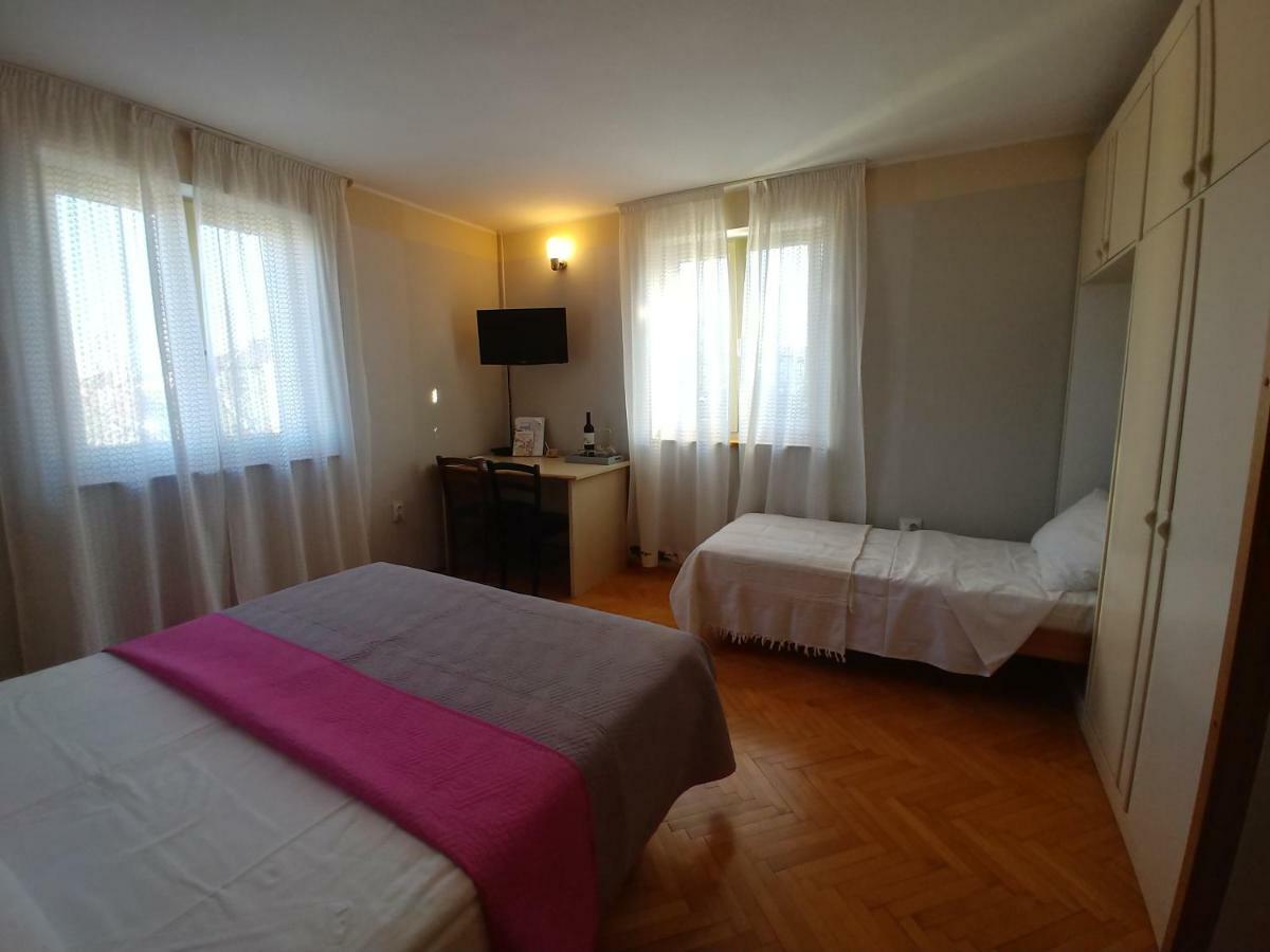 Room Bm Pula Exterior photo
